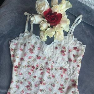 Guess Lace Bodysuit 🌺